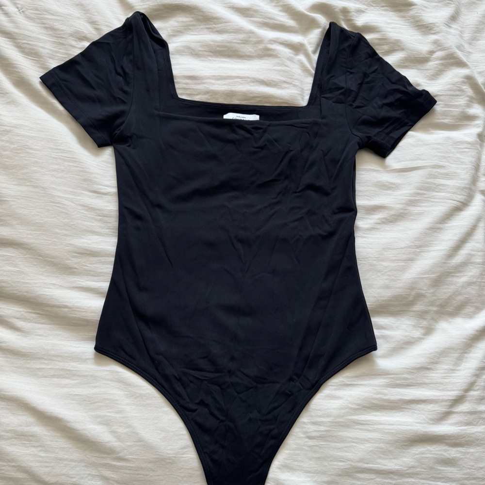 Aritzia babaton contour bodysuit